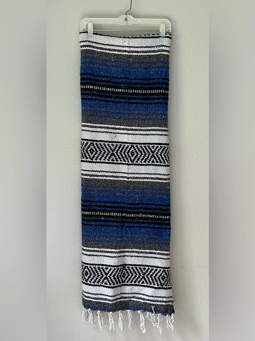 Yoga-Picnics-Beach-Camping Large Multi-Purpose La Montana Falsa Throw Blanket